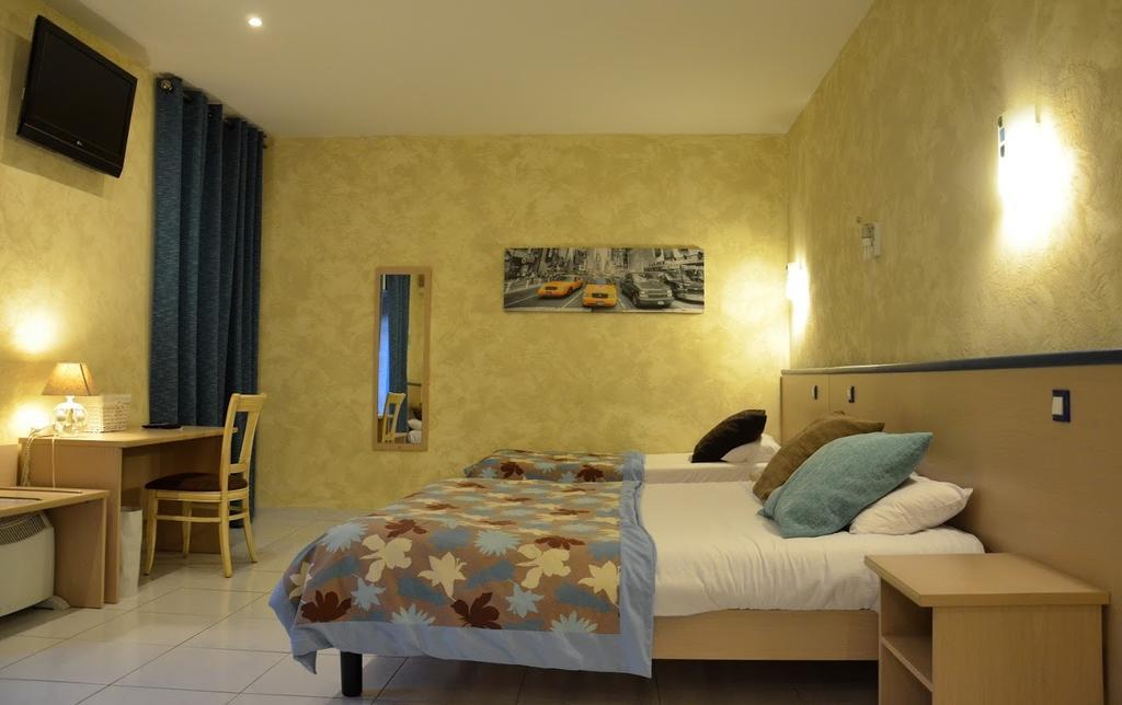 Auberge De Bonpas Logis De France Hotel Avignon Bagian luar foto