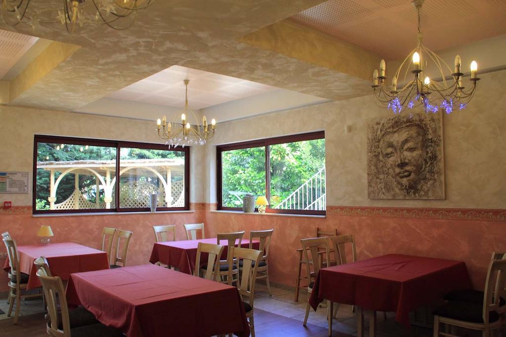 Auberge De Bonpas Logis De France Hotel Avignon Bagian luar foto