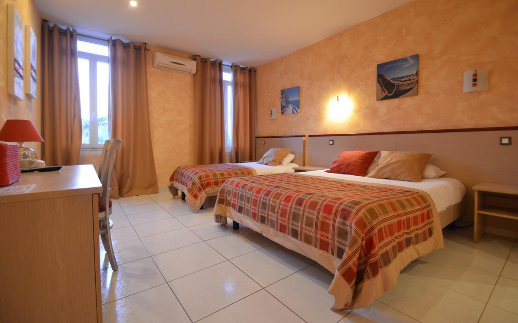Auberge De Bonpas Logis De France Hotel Avignon Ruang foto