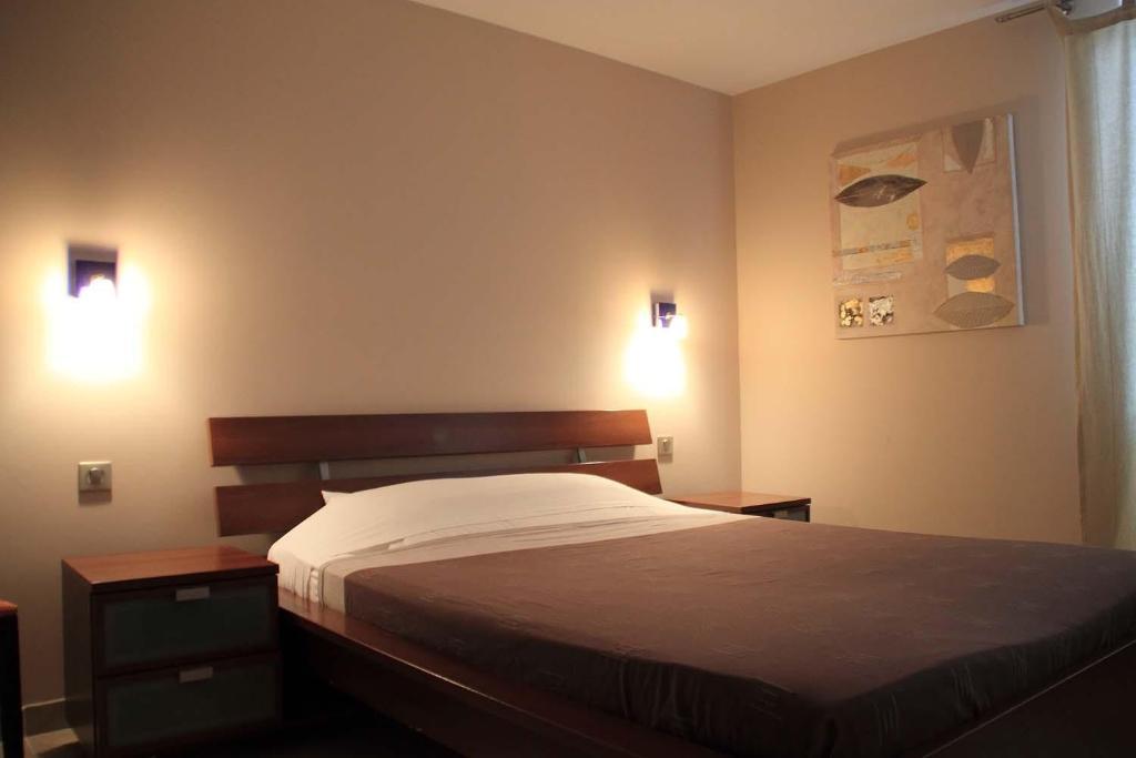 Auberge De Bonpas Logis De France Hotel Avignon Ruang foto
